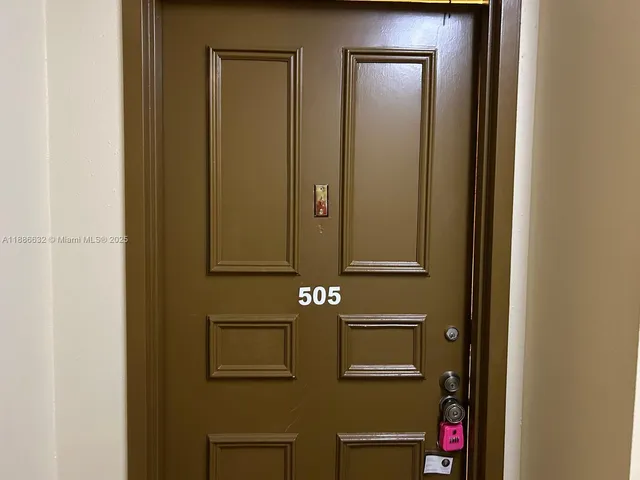 $120,000 | 3821 Environ Boulevard, Unit 505, Lauderhill, FL 33319