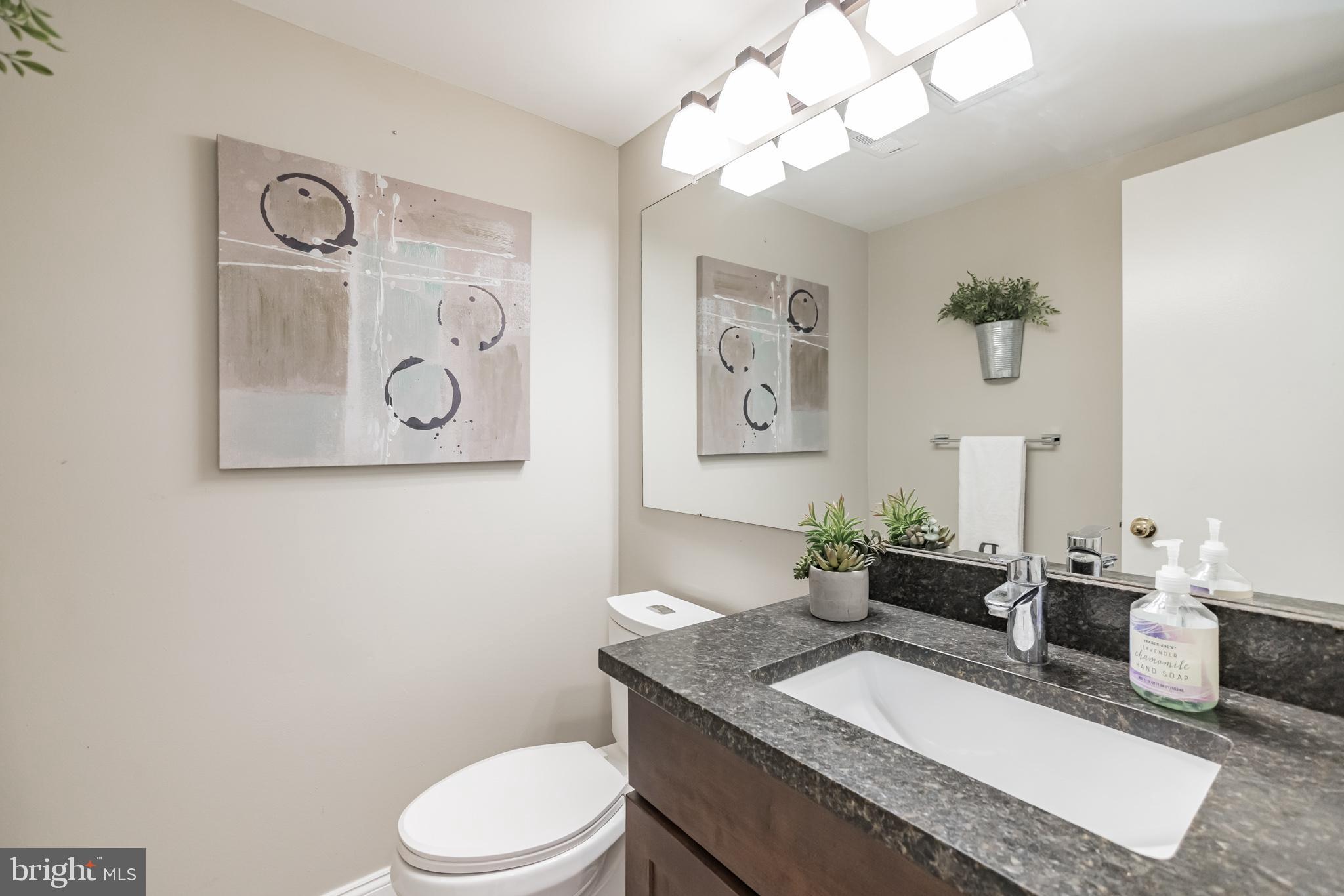 2108 Appletree Street Philadelphia, PA 19103 - Photo 31 of 38