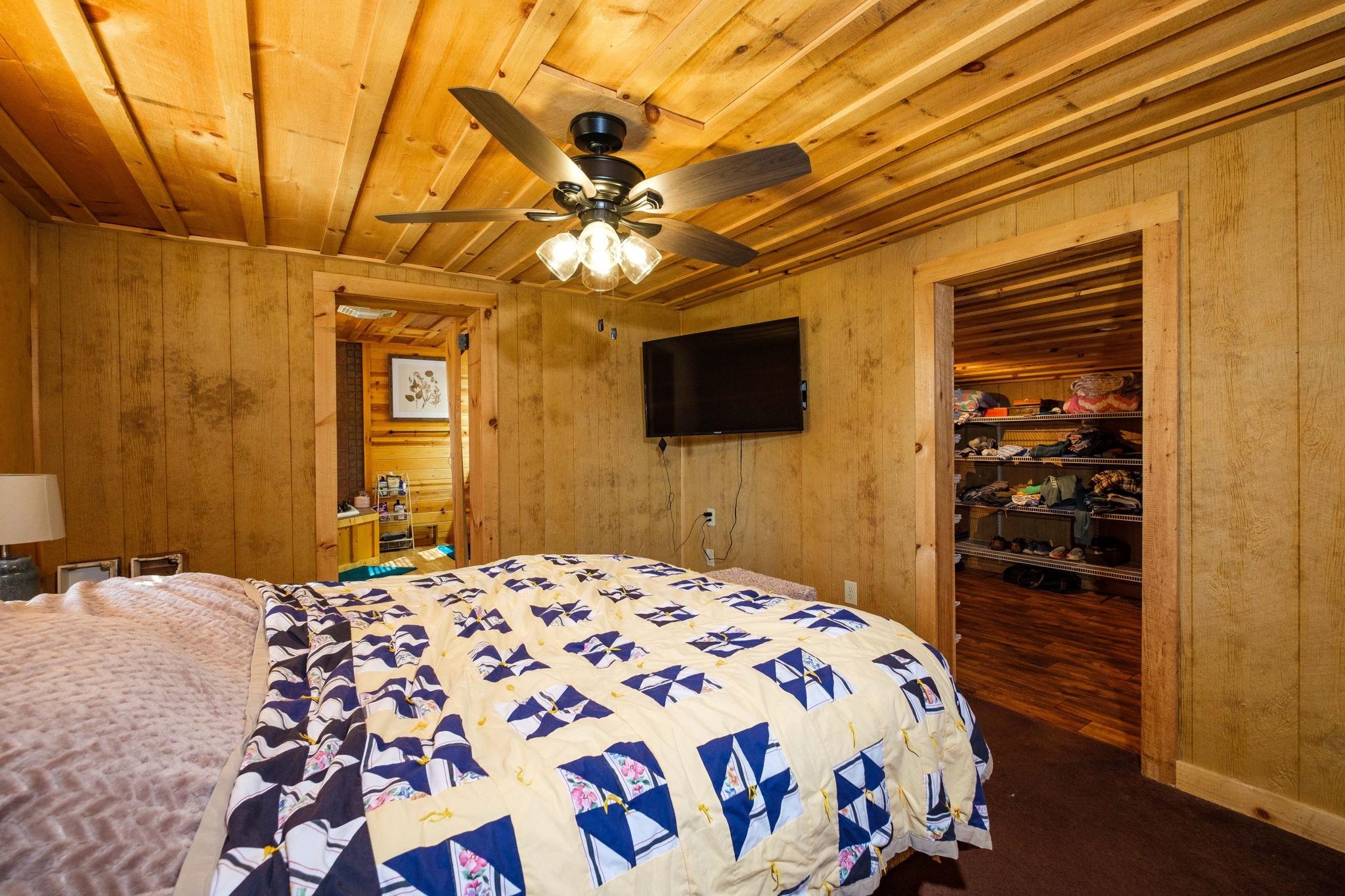 13975 Rockingham Pike Elkton, VA 22827 - Photo 29 of 36 Gallery Image 29