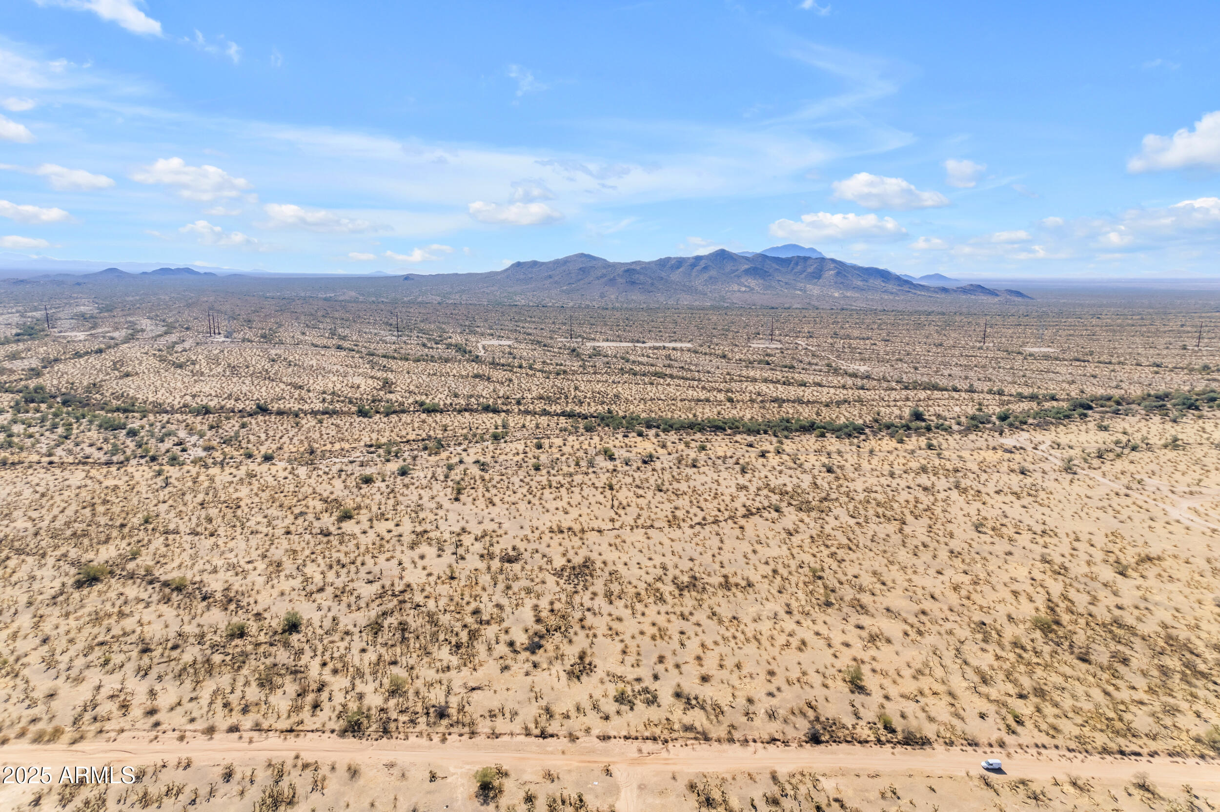 19707 East Undetermined Road Florence, AZ 85132 - Photo 6 of 21 010_a4mo_os