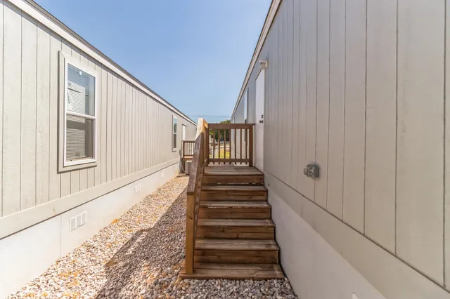 $1,250 | 105 East Briar Drive, Granite Shoals, TX 78654