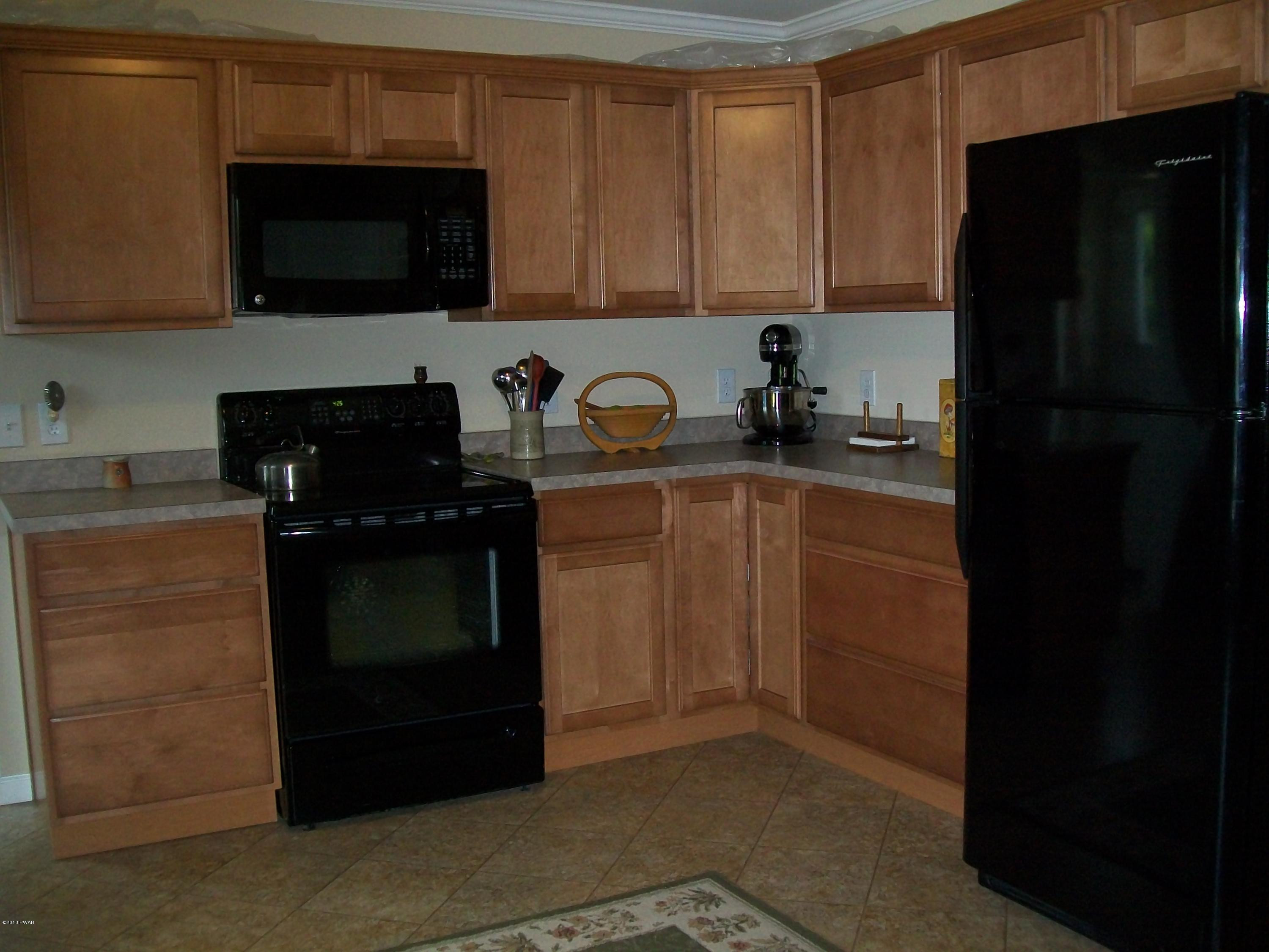 1680 Becks Crossing Road Moscow, PA 18444 - Photo 5 of 34