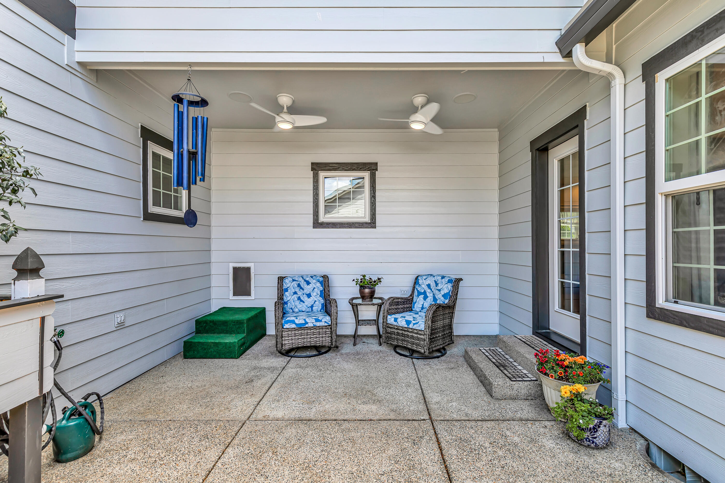 8 Falling Leaf Lane Eagle Point, OR 97524 - Photo 52 of 73 Smart Fan Patio