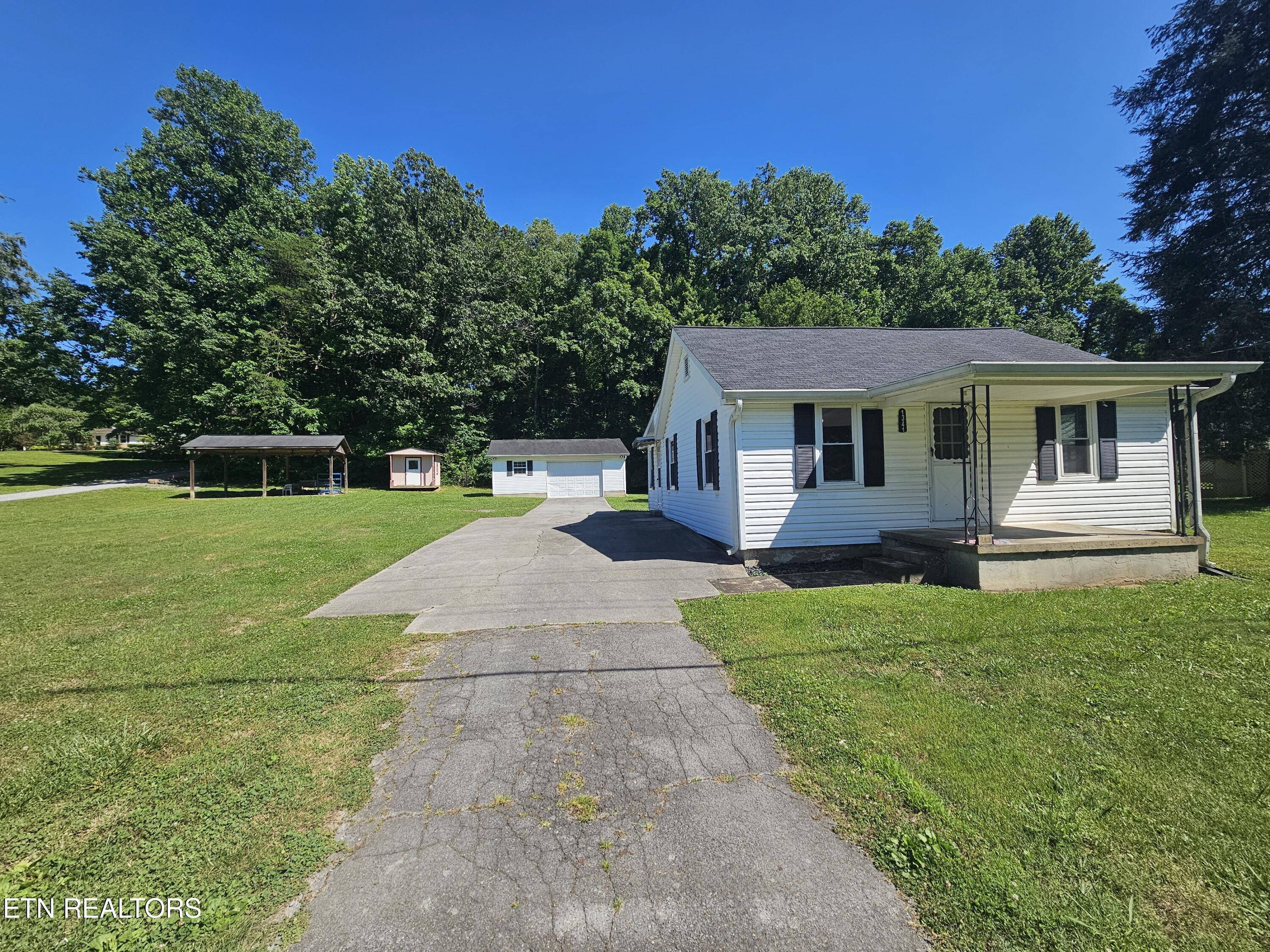 1341 Blockhouse Valley Road Clinton, TN 37716 - Photo 21 of 35 20260603_161547