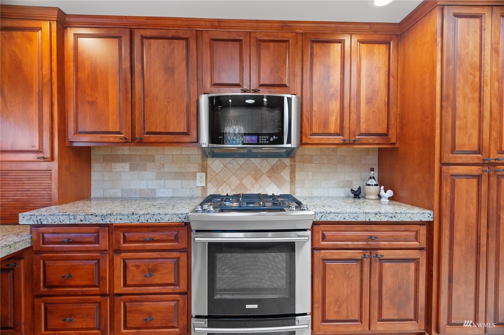 3111 Columbia Heights Road Longview, WA 98632 - Photo 16 of 40