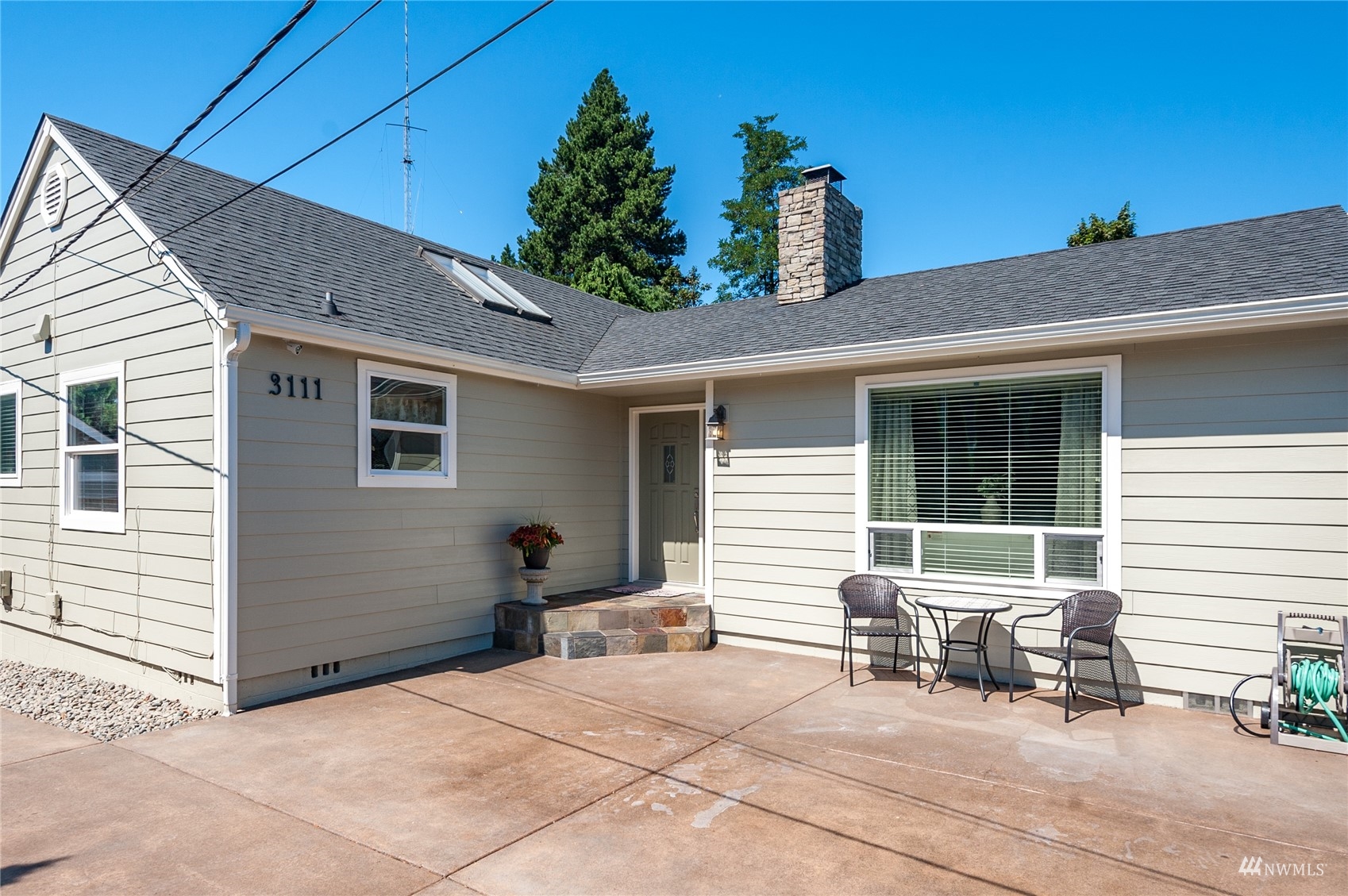 3111 Columbia Heights Road Longview, WA 98632 - Photo 10 of 40