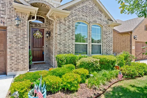 $390,000 | 124 Gill Point Lane, Aledo, TX 76008