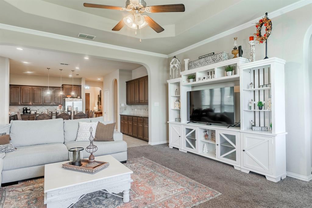 124 Gill Point Lane Aledo, TX 76008 - Photo 8 of 40