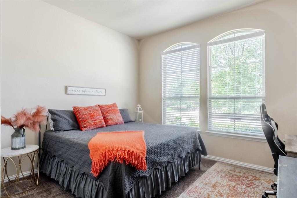 124 Gill Point Lane Aledo, TX 76008 - Photo 9 of 40