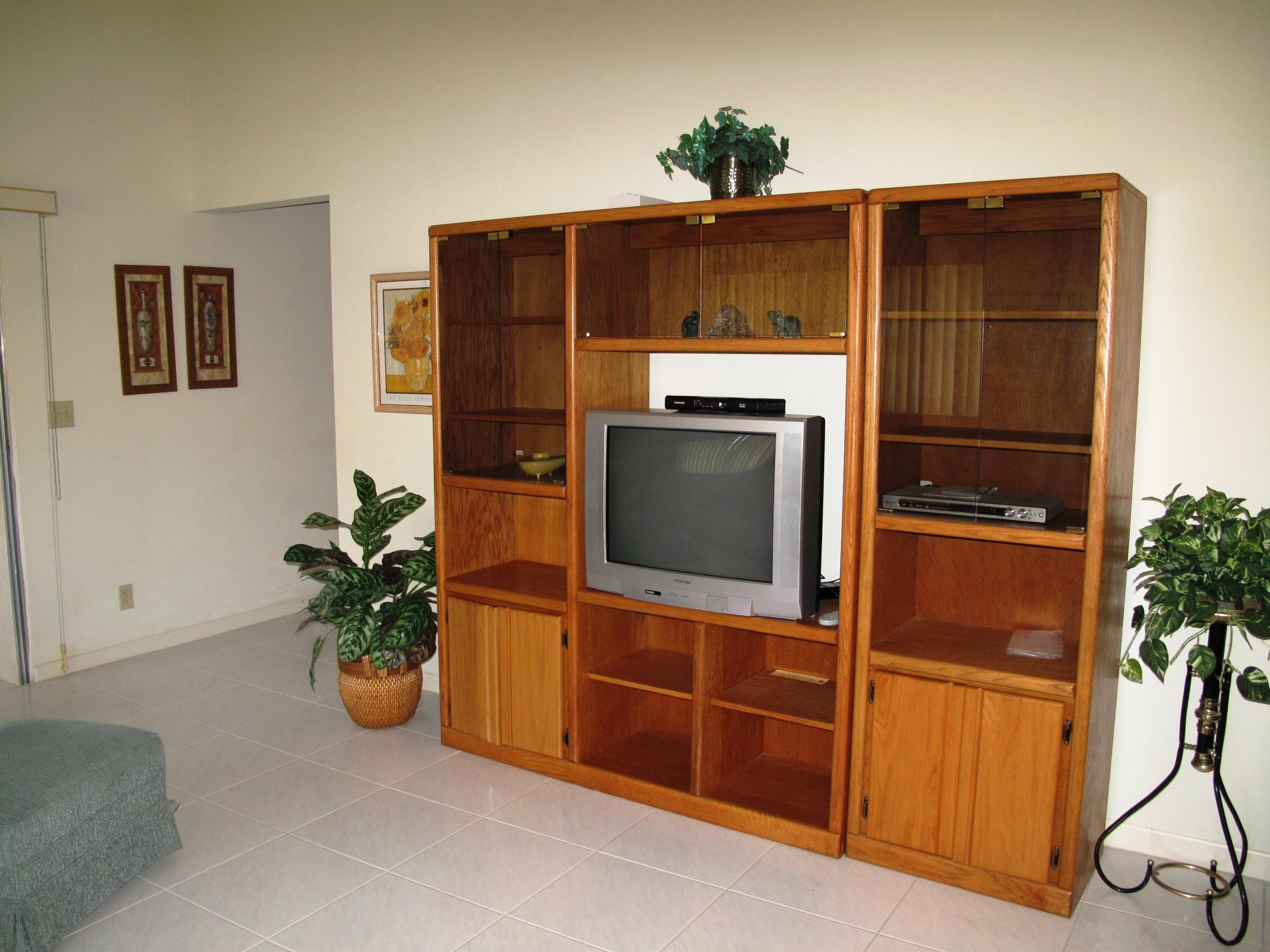 8152 Sweetbriar Way, Unit A Boca Raton, FL 33496 - Photo 13 of 44 Living room (2)