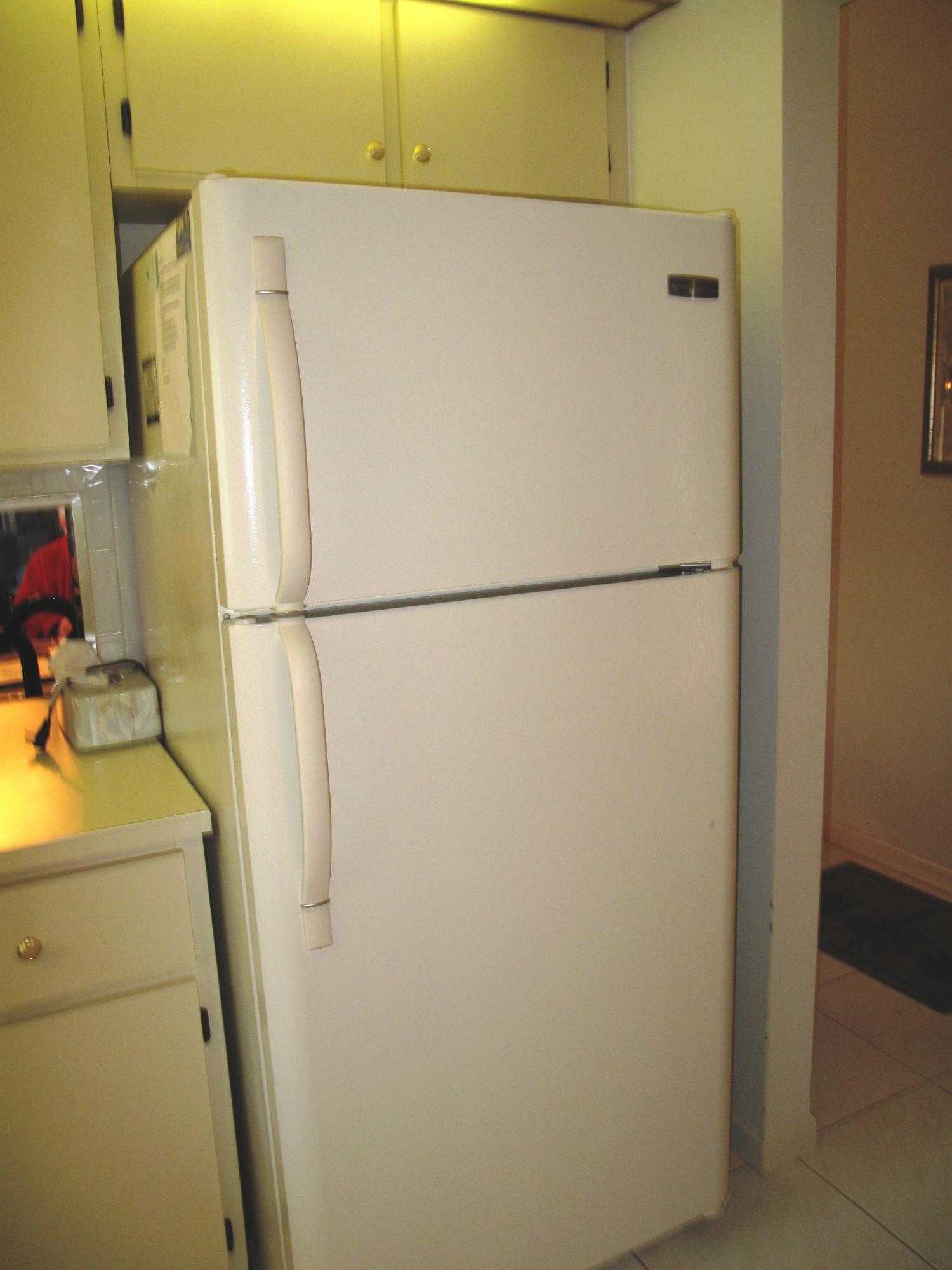 8152 Sweetbriar Way, Unit A Boca Raton, FL 33496 - Photo 7 of 44 2013 Refrigerator