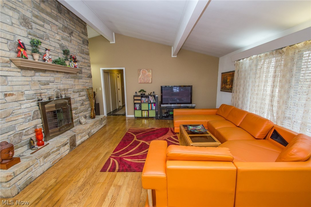 29150 South Woodland Road Pepper Pike, OH 44124 - Photo 4 of 28