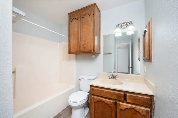 $1,400 | 4010 Oak Bay Drive, Unit E, Corpus Christi, TX 78413