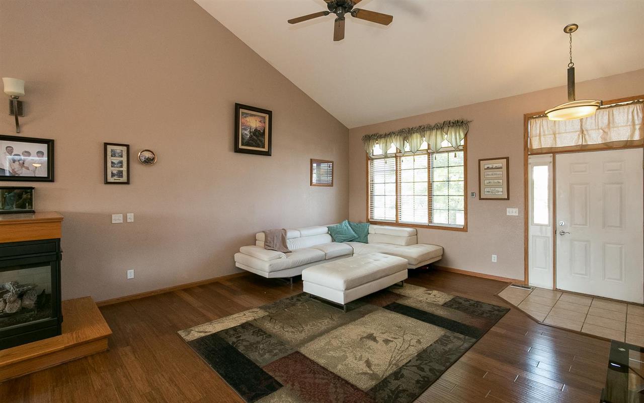 175 Windsor Road North Liberty, IA 52317 - Photo 6 of 25 Gallery Image 6