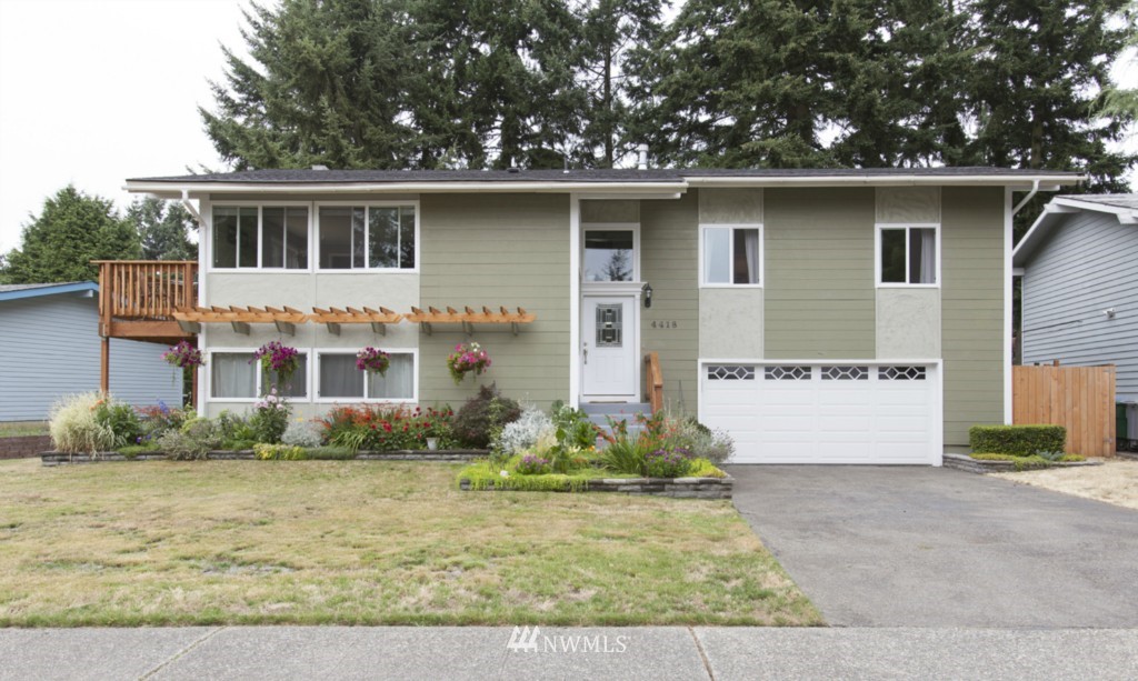 4418 Northeast 17th Street Renton, WA 98059 - Photo 1 of 22