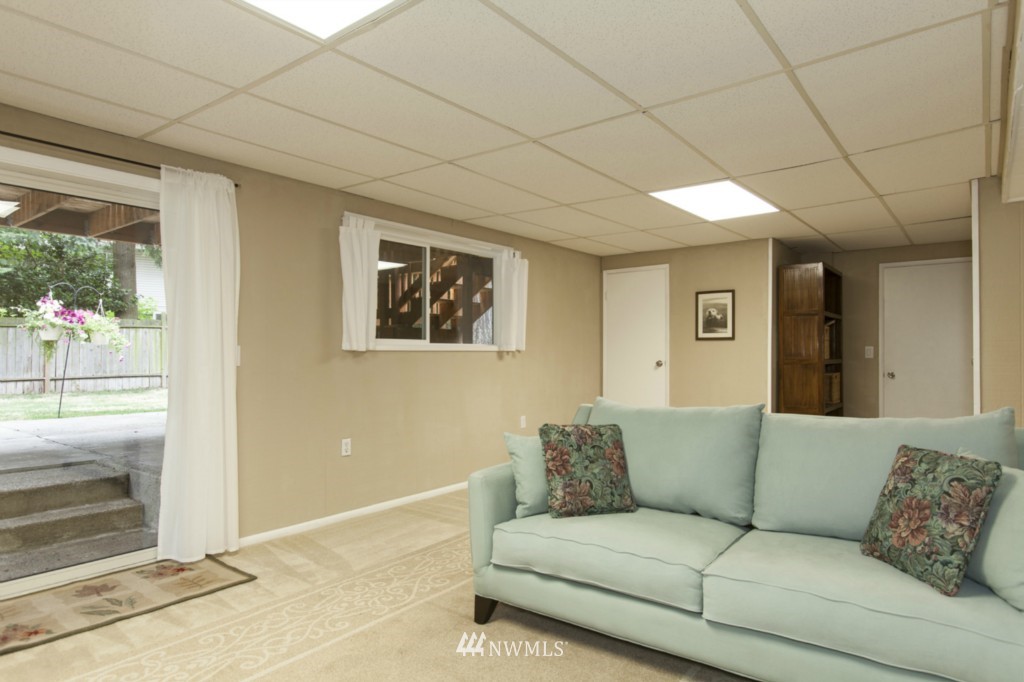 4418 Northeast 17th Street Renton, WA 98059 - Photo 17 of 22