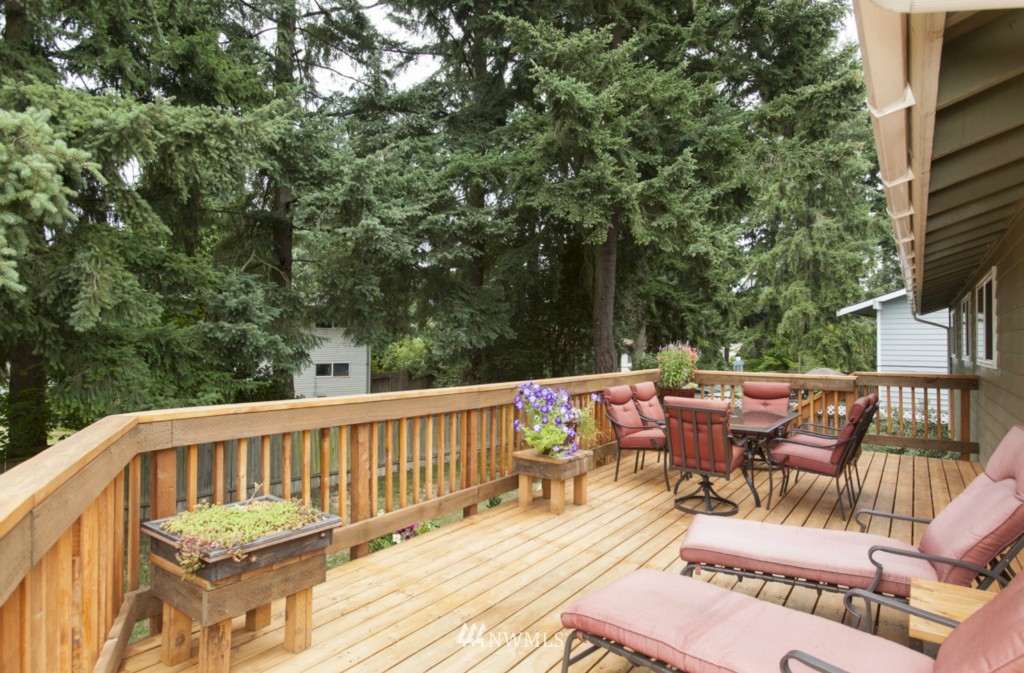 4418 Northeast 17th Street Renton, WA 98059 - Photo 20 of 22