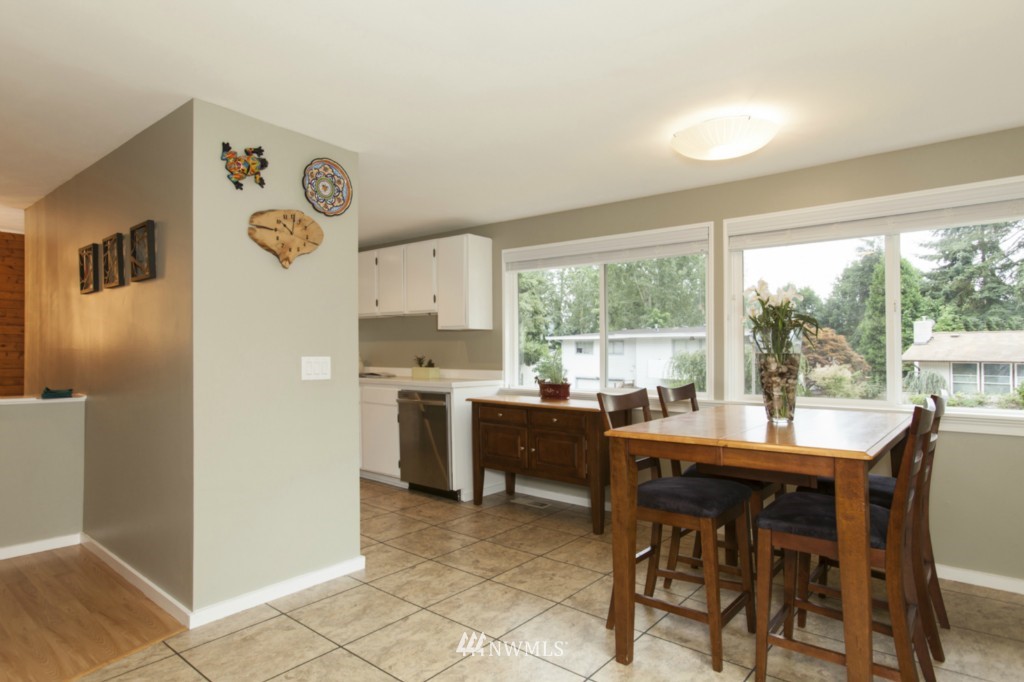 4418 Northeast 17th Street Renton, WA 98059 - Photo 5 of 22