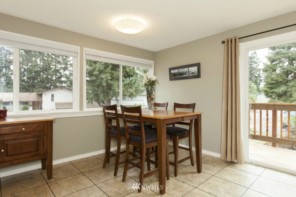 4418 Northeast 17th Street Renton, WA 98059 - Photo 6 of 22