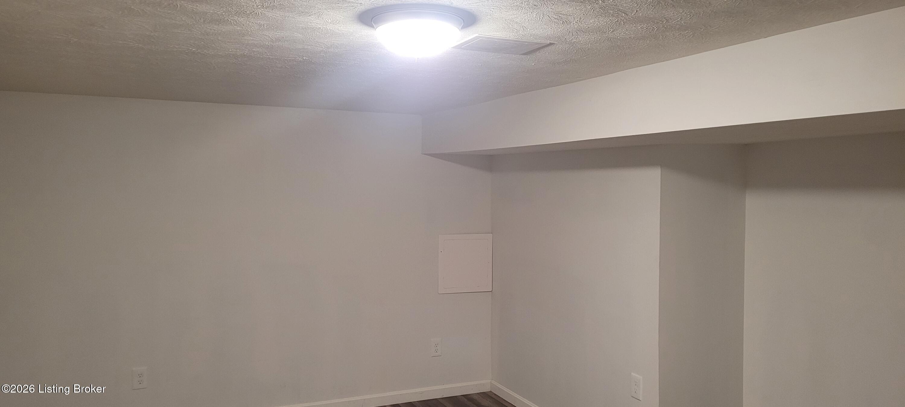 1858 Lynn Lea Road Louisville, KY 40216 - Photo 15 of 17 20260714_113010 (1)