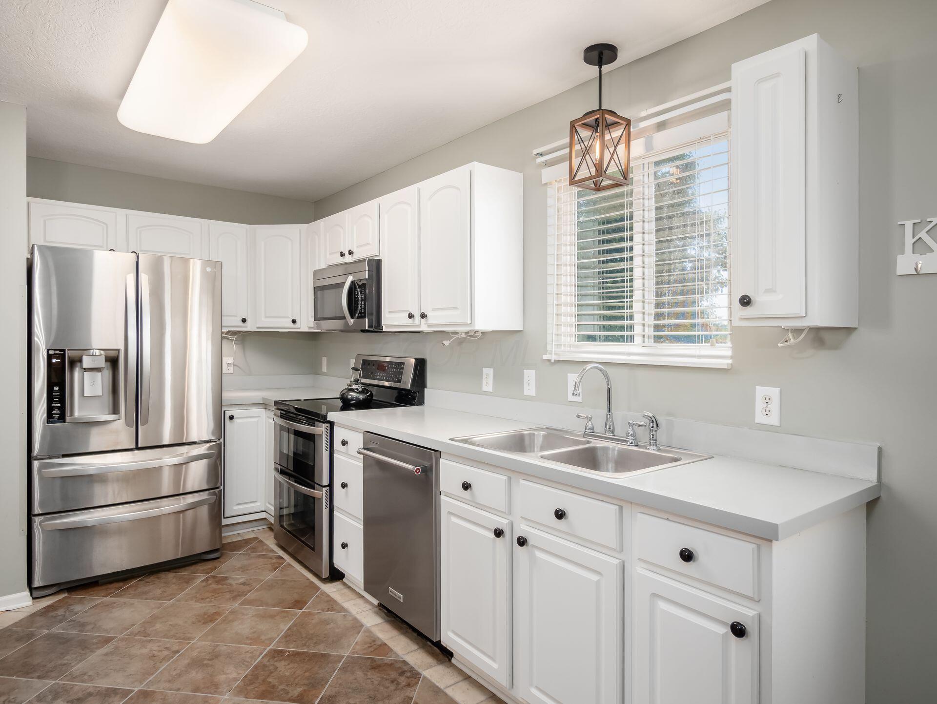 9736 Kilbourne Road Sunbury, OH 43074 - Photo 4 of 44