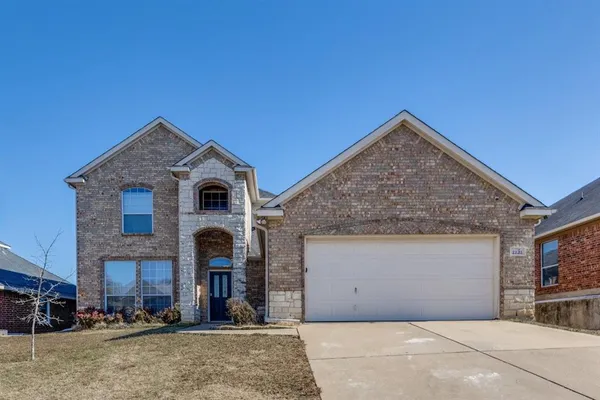 $399,999 | 1121 Hidden Glen Court, Burleson, TX 76028