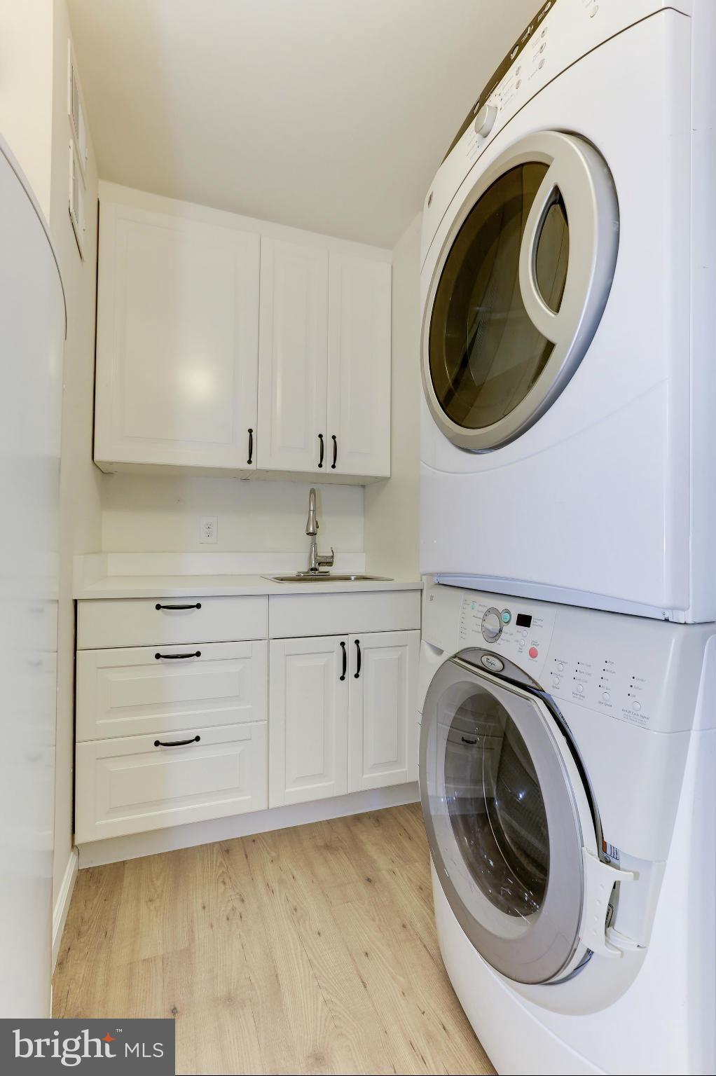 6907 Quander Road Alexandria, VA 22307 - Photo 17 of 30 Butler's Pantry/Laundry Area