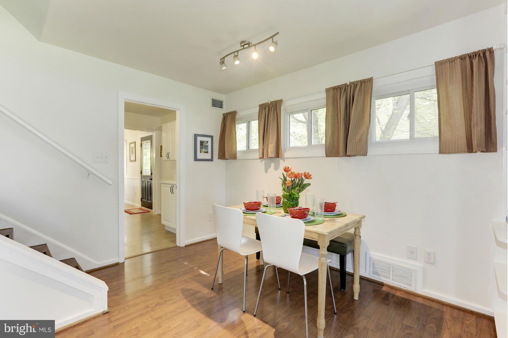 6907 Quander Road Alexandria, VA 22307 - Photo 6 of 30 Dining Area