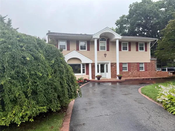 $1,299,000 | 14 Thrush Court, East Northport, NY 11731