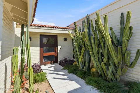 $2,200,000 | 7334 East Krall Street, Scottsdale, AZ 85250