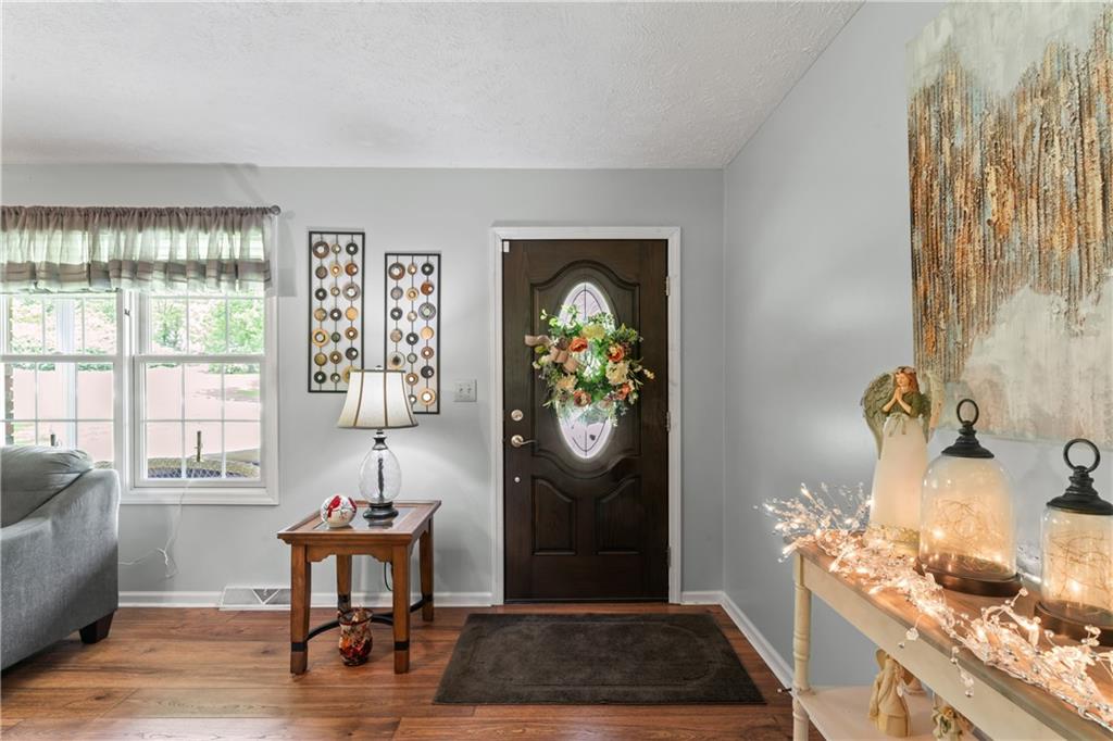 763 Chapel Road Aliquippa, PA 15001 - Photo 4 of 26 What a wonderful way to welcome your guests!