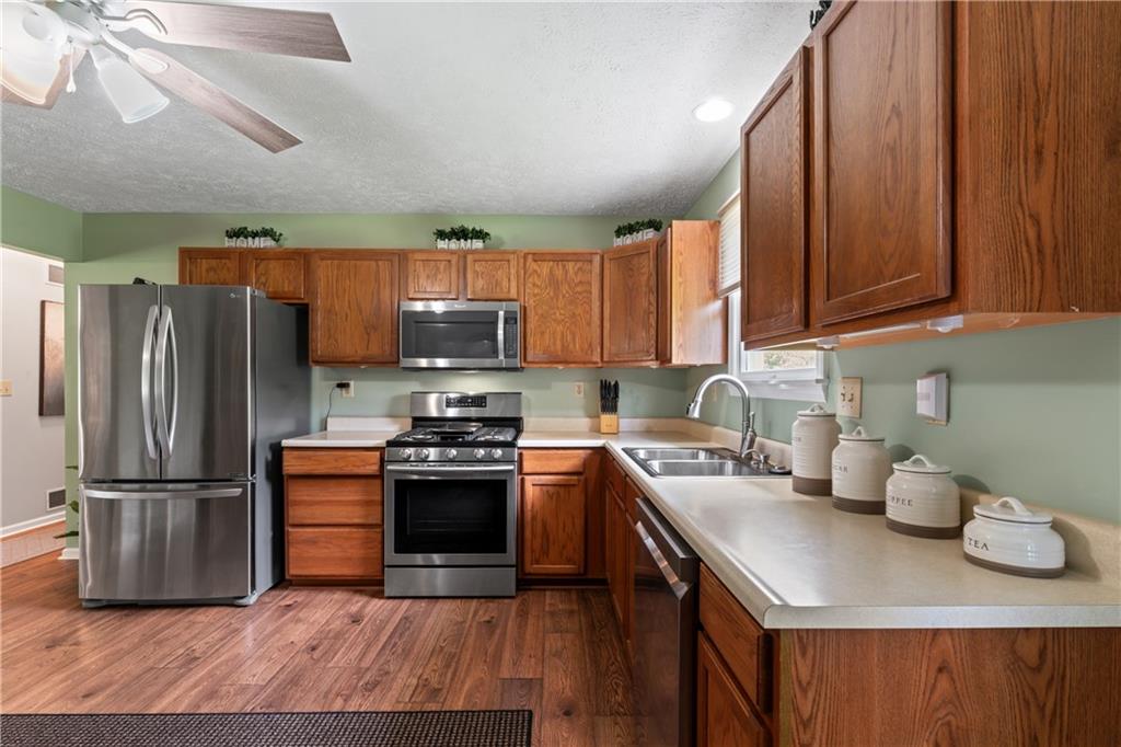 763 Chapel Road Aliquippa, PA 15001 - Photo 8 of 26 Newer stainless-steel refrigerator included!