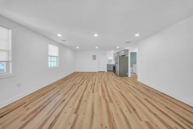 $2,400 | 11 Willet Street, Unit B, Quincy, MA 02170