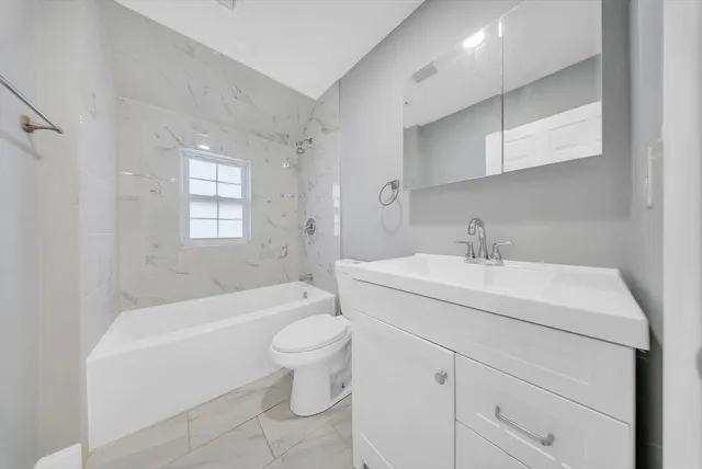 $2,400 | 11 Willet Street, Unit B, Quincy, MA 02170