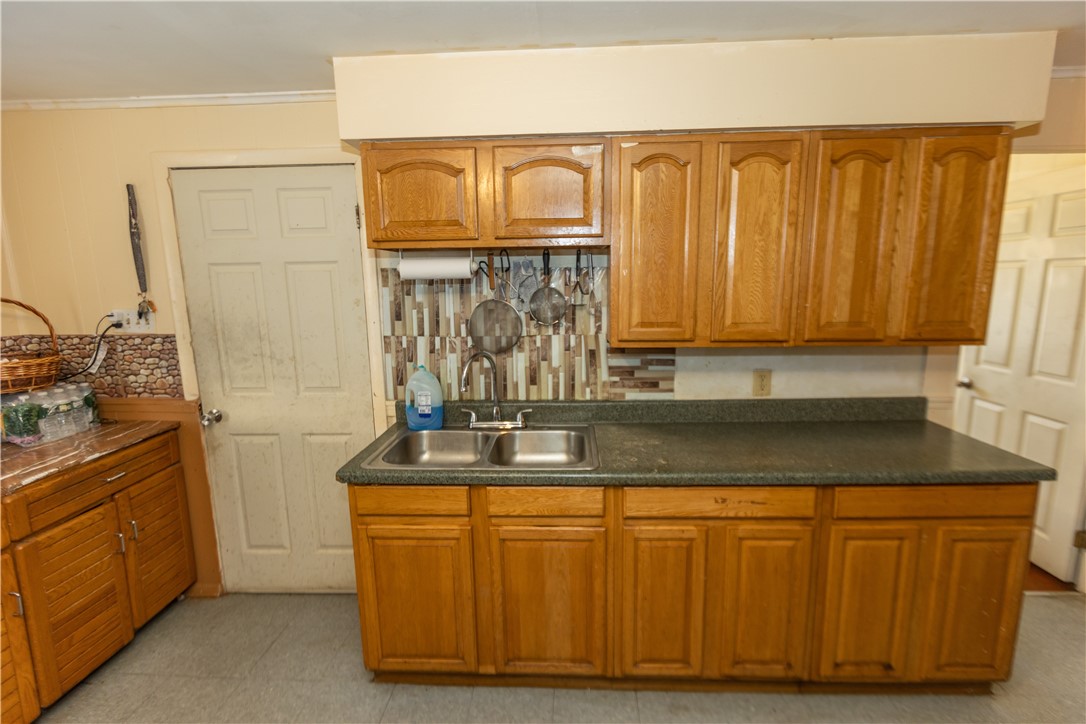 219 Crawford Street Woonsocket, RI 02895 - Photo 9 of 17