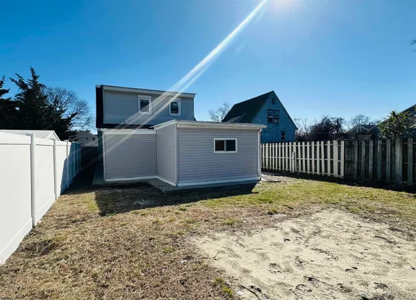 $3,400 | 909 Faue, Northfield, NJ 08225
