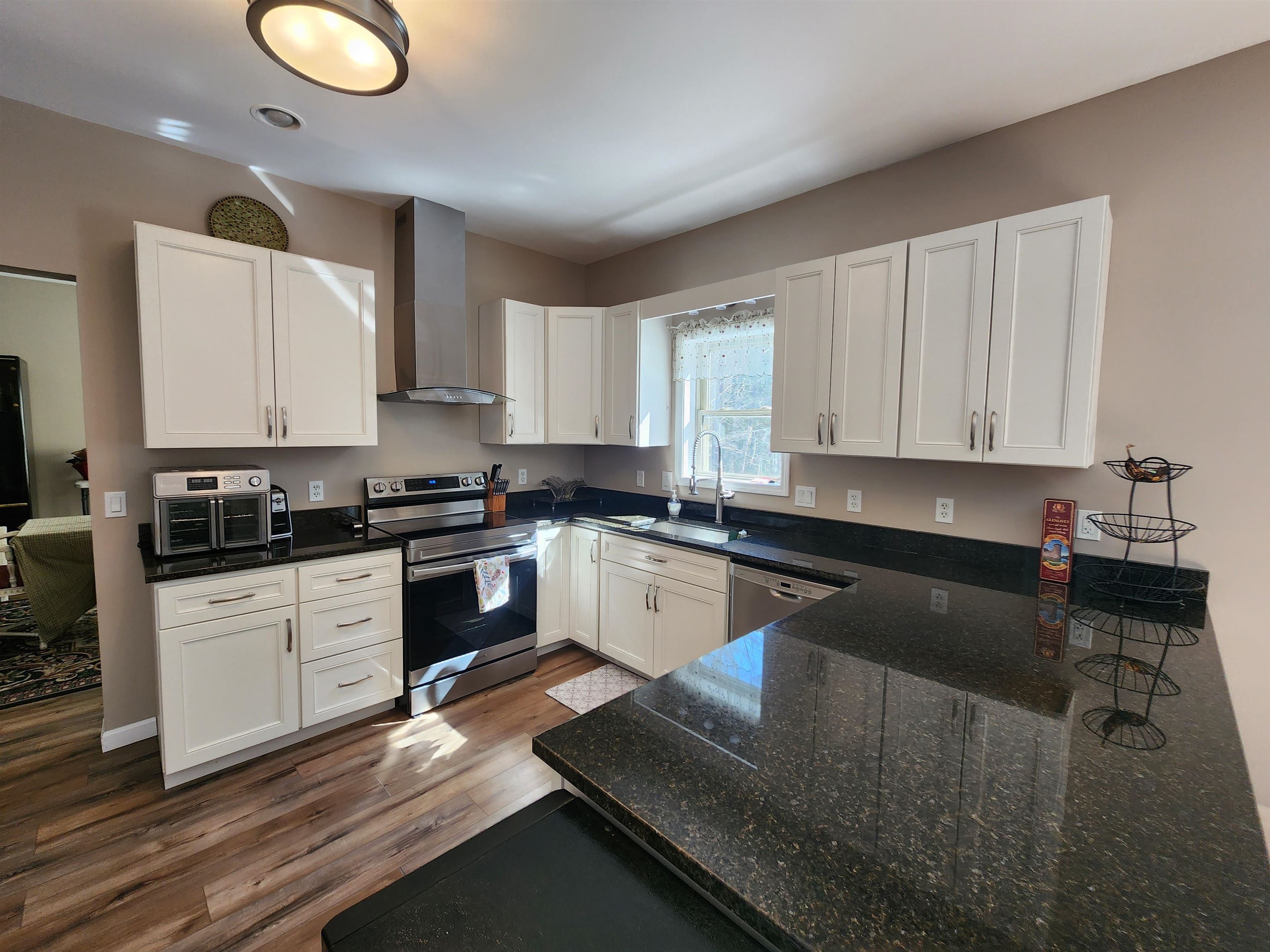 140 Alden Partridge Road Quechee, VT 05059 - Photo 7 of 28 Gallery Image 7