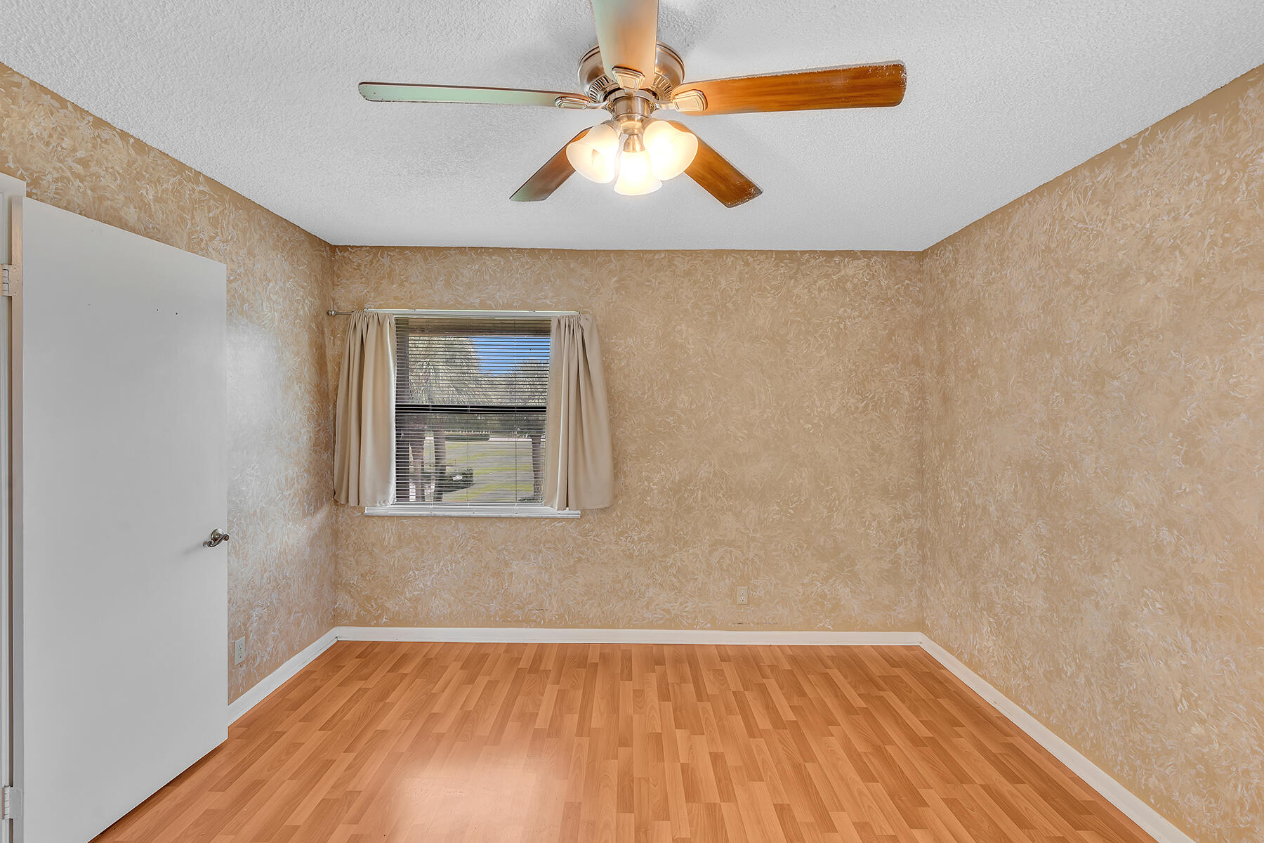 22065 Palms Way, Unit 206 Boca Raton, FL 33433 - Photo 26 of 45 DSC00706