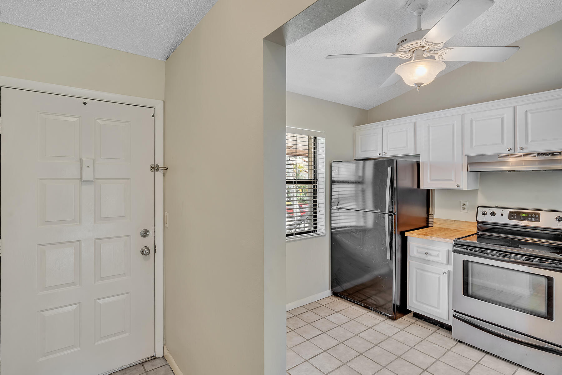 22065 Palms Way, Unit 206 Boca Raton, FL 33433 - Photo 35 of 45 DSC00751