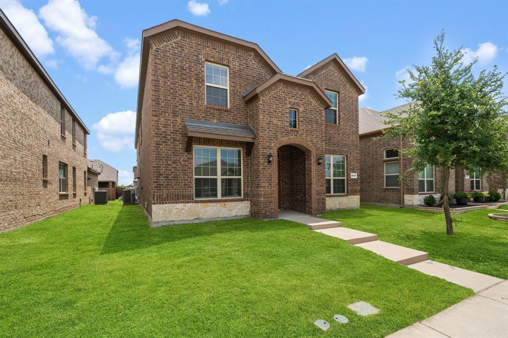 2618 Franklin Drive Celina, TX 75009 - Photo 2 of 33