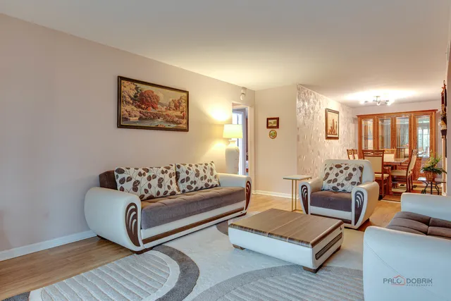 $239,900 | 7 Oak Creek Drive, Unit 3703, Buffalo Grove, IL 60089