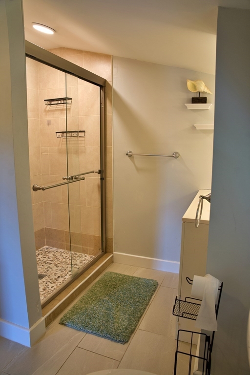 35 Hillsdale Road Holbrook, MA 02343 - Photo 14 of 27 Gallery Image 14