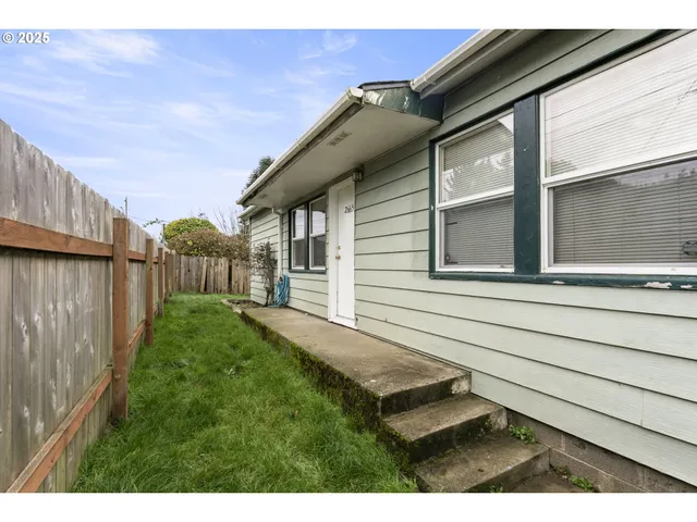 $220,000 | 2665 35th Street, Coos Bay, OR 97420