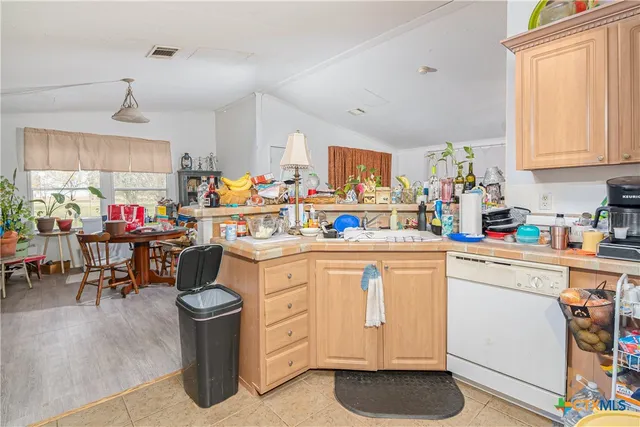 $979,900 | 8195 Farm To Market Road 725, McQueeney, TX 78123