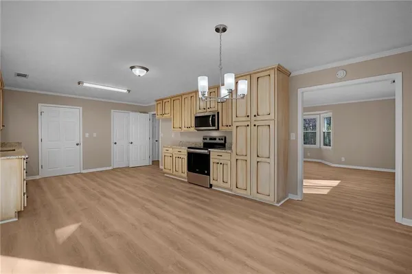 $369,900 | 300 Woodland Drive, Calhoun, GA 30701
