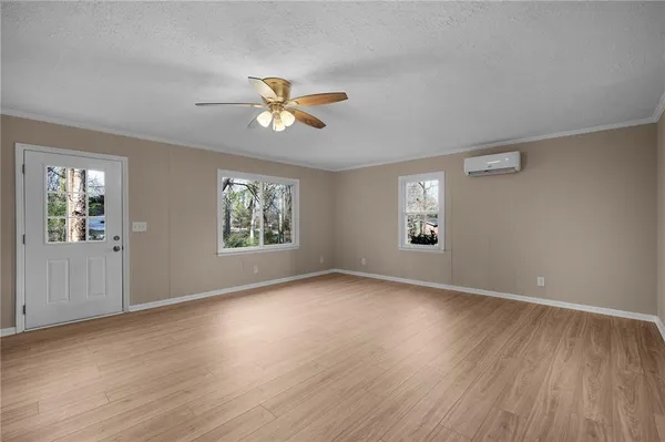 $369,900 | 300 Woodland Drive, Calhoun, GA 30701
