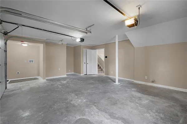 $369,900 | 300 Woodland Drive, Calhoun, GA 30701