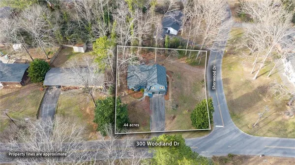 $369,900 | 300 Woodland Drive, Calhoun, GA 30701