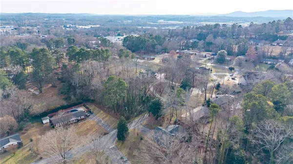 $369,900 | 300 Woodland Drive, Calhoun, GA 30701
