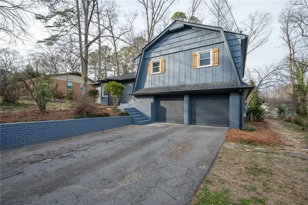 $369,900 | 300 Woodland Drive, Calhoun, GA 30701